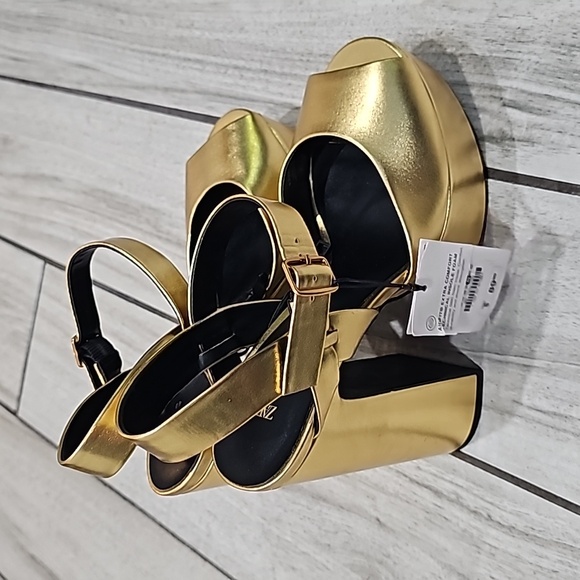 Zara platform chunk heels. - Picture 2 of 11